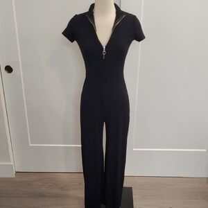Urban Outfitters women’s Black Jumpsuit with zipper  Size S/P like new